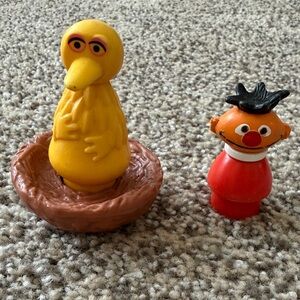 Vintage Fisher Price Big Bird with Nest and Bert 2” Little People